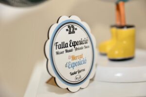 Ninot 2023 de la Falla Exposició-Mícer Mascó-Arévalo Baca